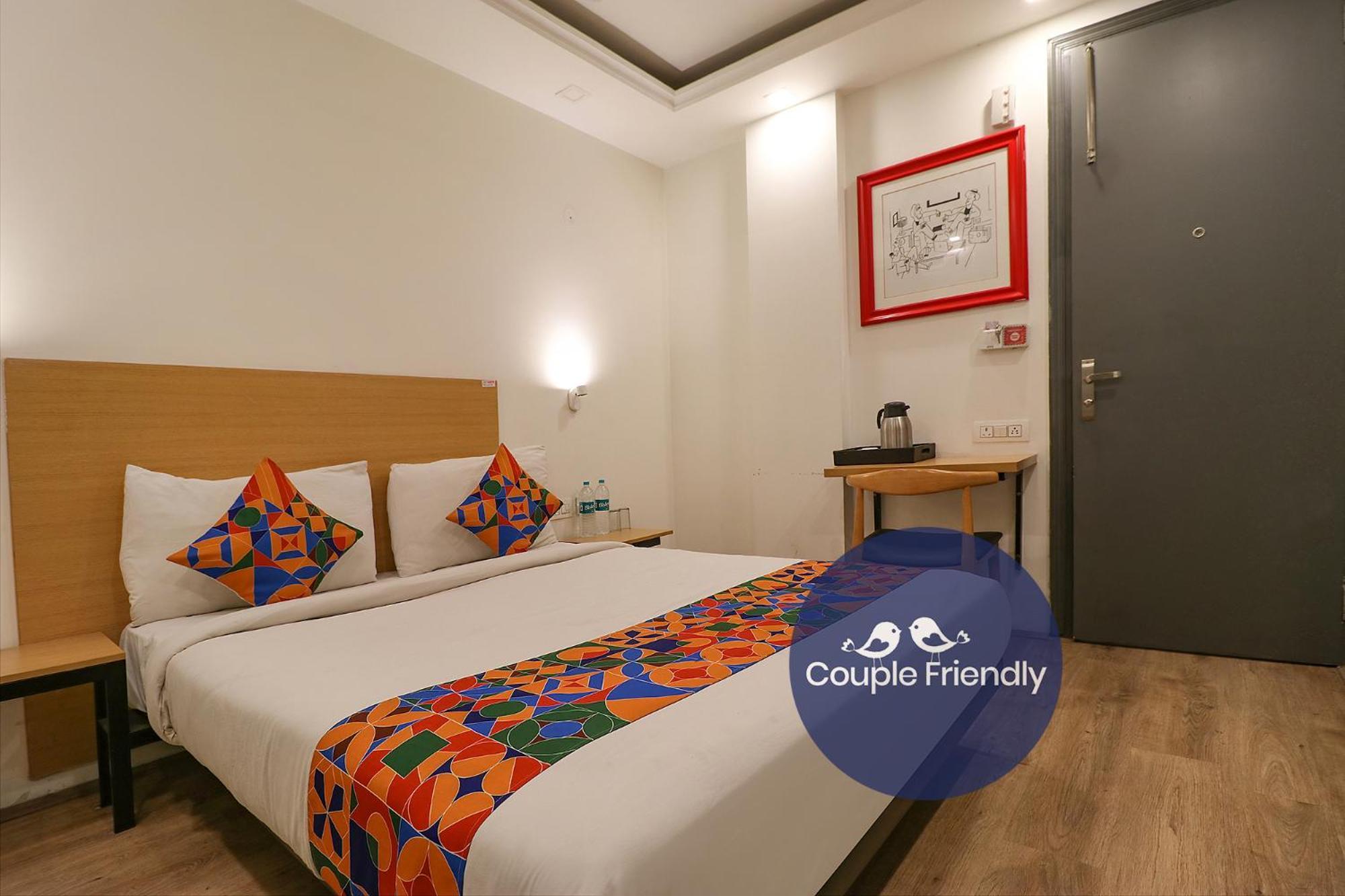 FabHotel The Chaitanyas Delhi  Bagian luar foto